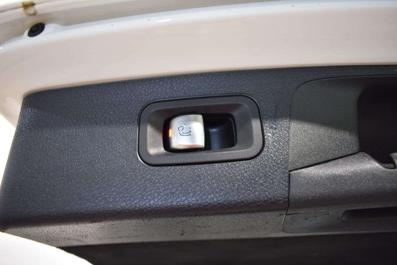 Mercedes Clase E 300 DE 306 CV 4MATIC 9G-TRONIC AMG LINE - foto 35