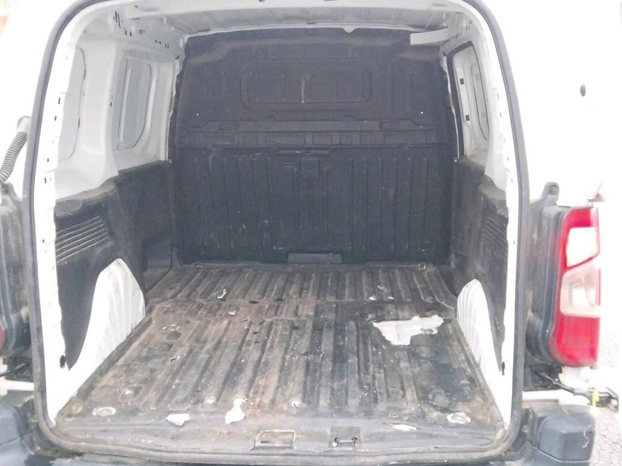 TOYOTA PROACE CITY FURGÓN 650 KG L1 1.5D 100 CV - foto 6