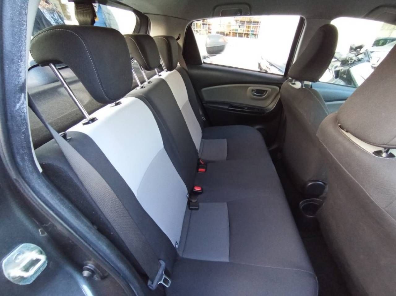 TOYOTA YARIS 1.5 HYBRID 100H ACTIVE - foto 7