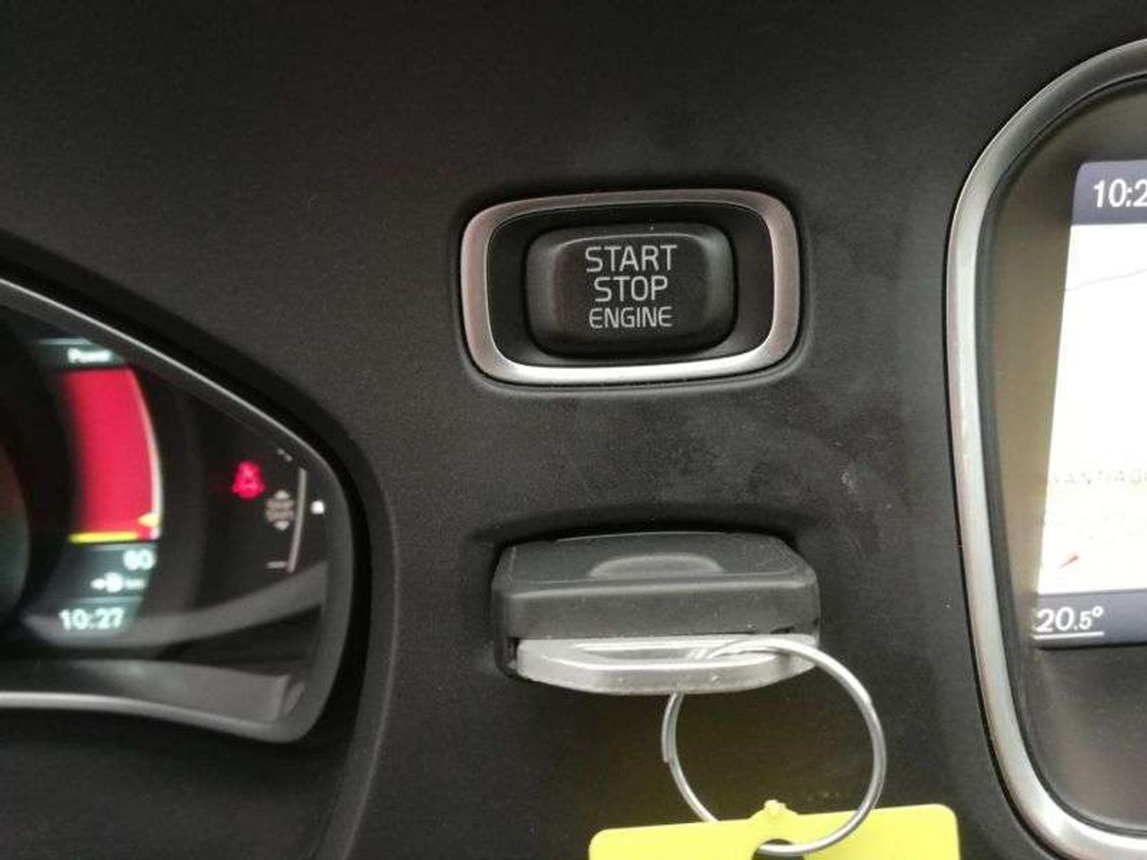 VOLVO V40 R-DESIGN 2.0 D3 150 CV - foto 16