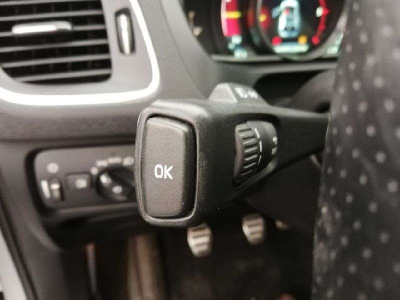 VOLVO V40 R-DESIGN 2.0 D3 150 CV - foto 13