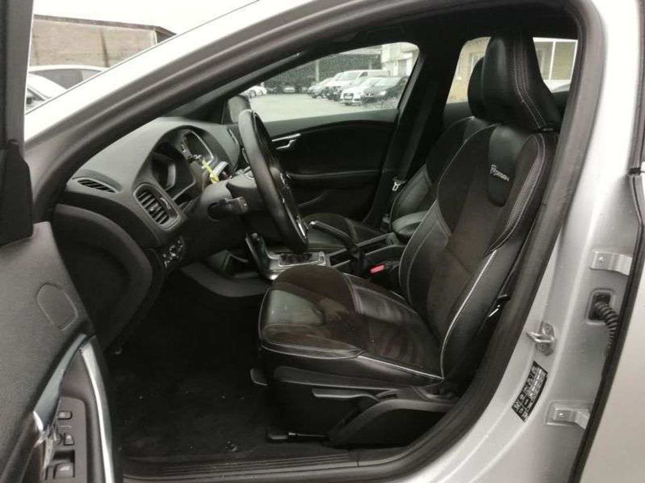 VOLVO V40 R-DESIGN 2.0 D3 150 CV - foto 4