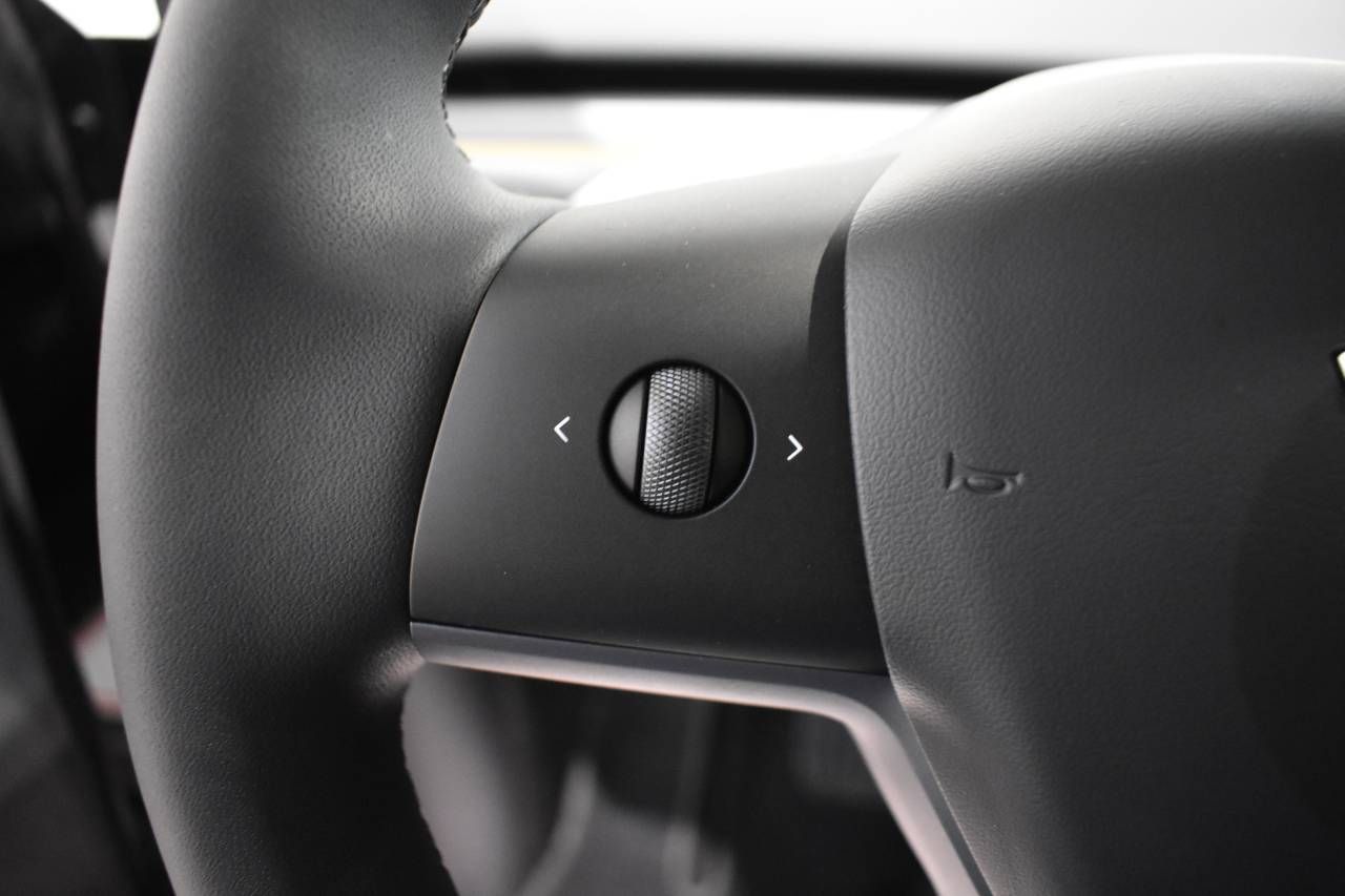 TESLA MODEL Y LONGE RANGE DUAL MOTOR AWD 514 CV - foto 22