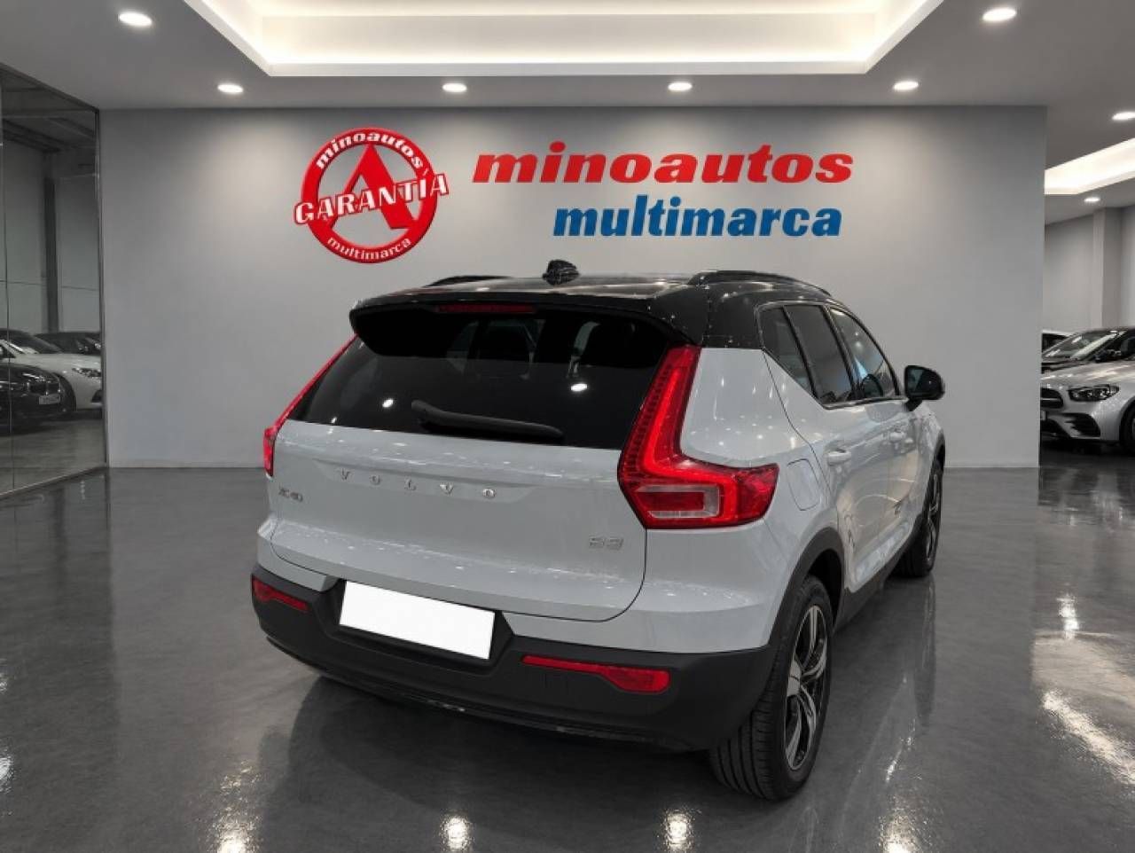 Volvo XC40 1.5 T5 PLUG IN HYBRID 252 CV R-DESIGN - foto 2