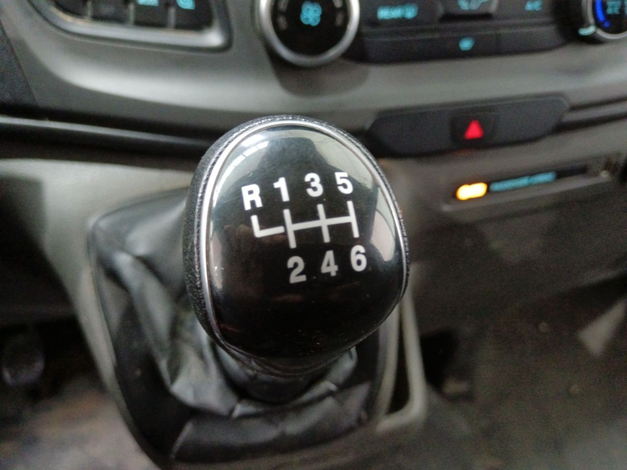 Ford Transit Custom 2.0 TDCi 320 L1 - foto 12