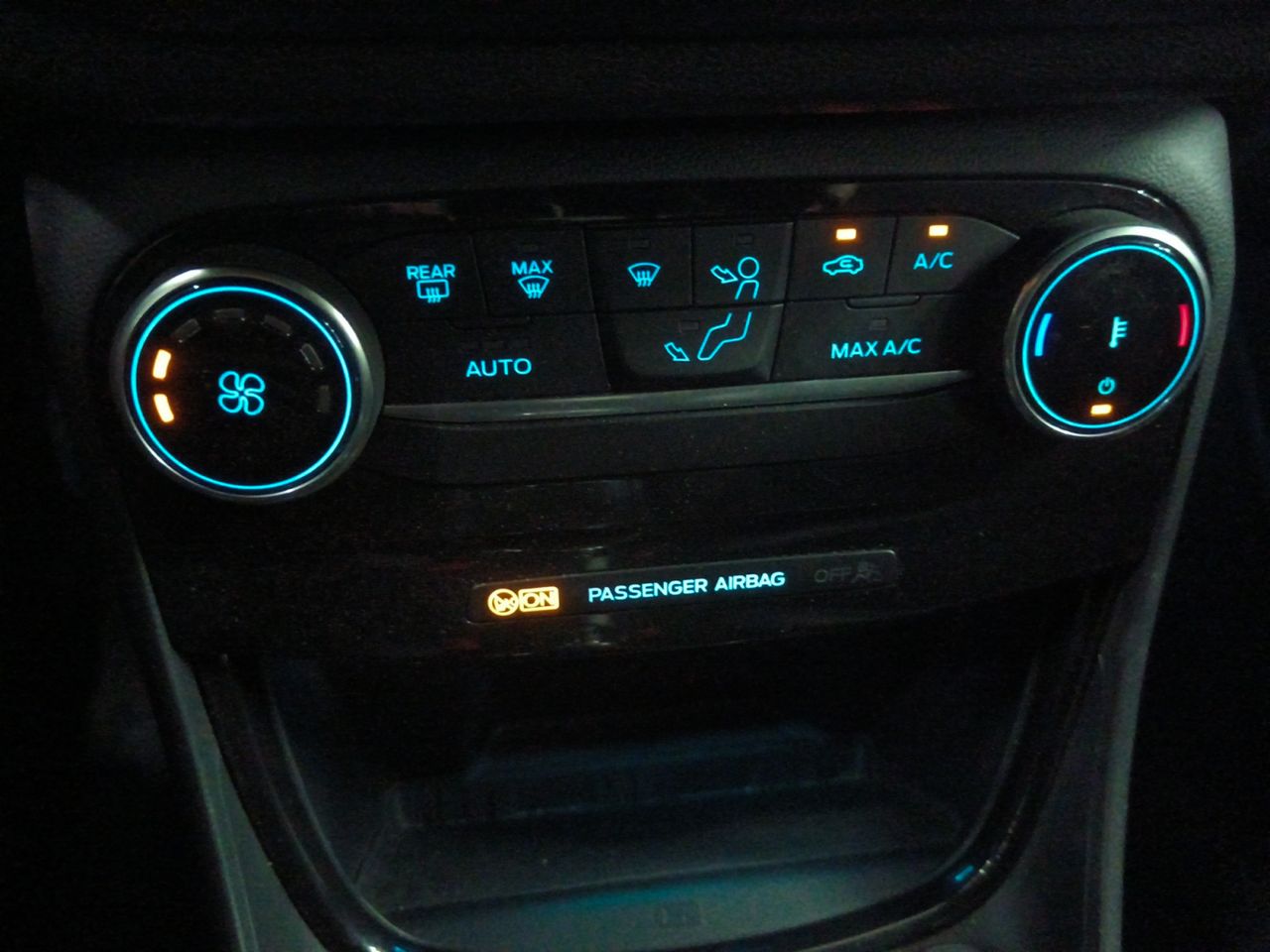 Ford Puma Hybrid ST-Line X - foto 19