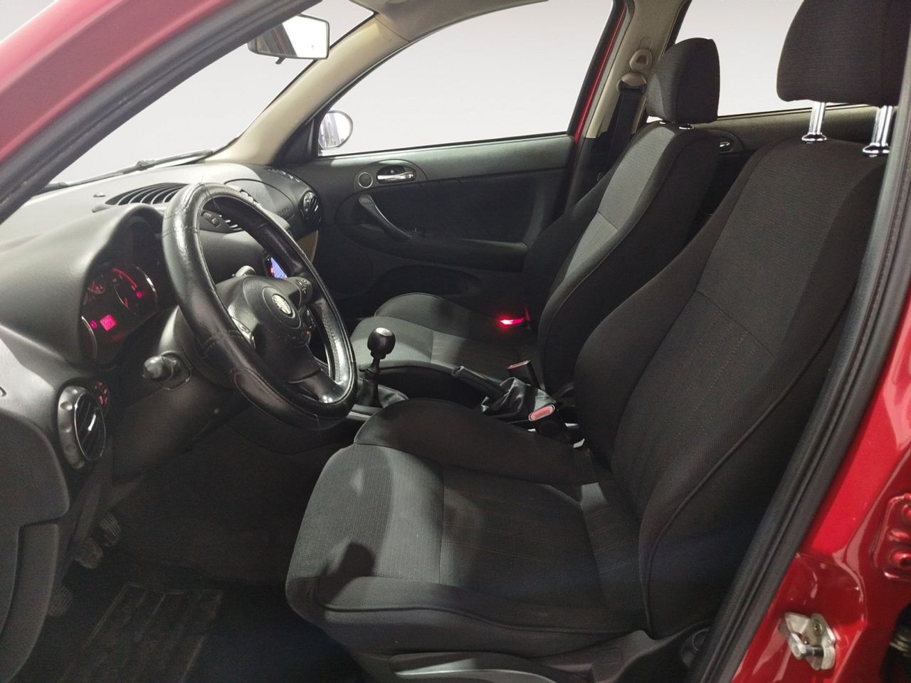 Alfa Romeo 147 1.9 JTD 120 Selective - foto 8