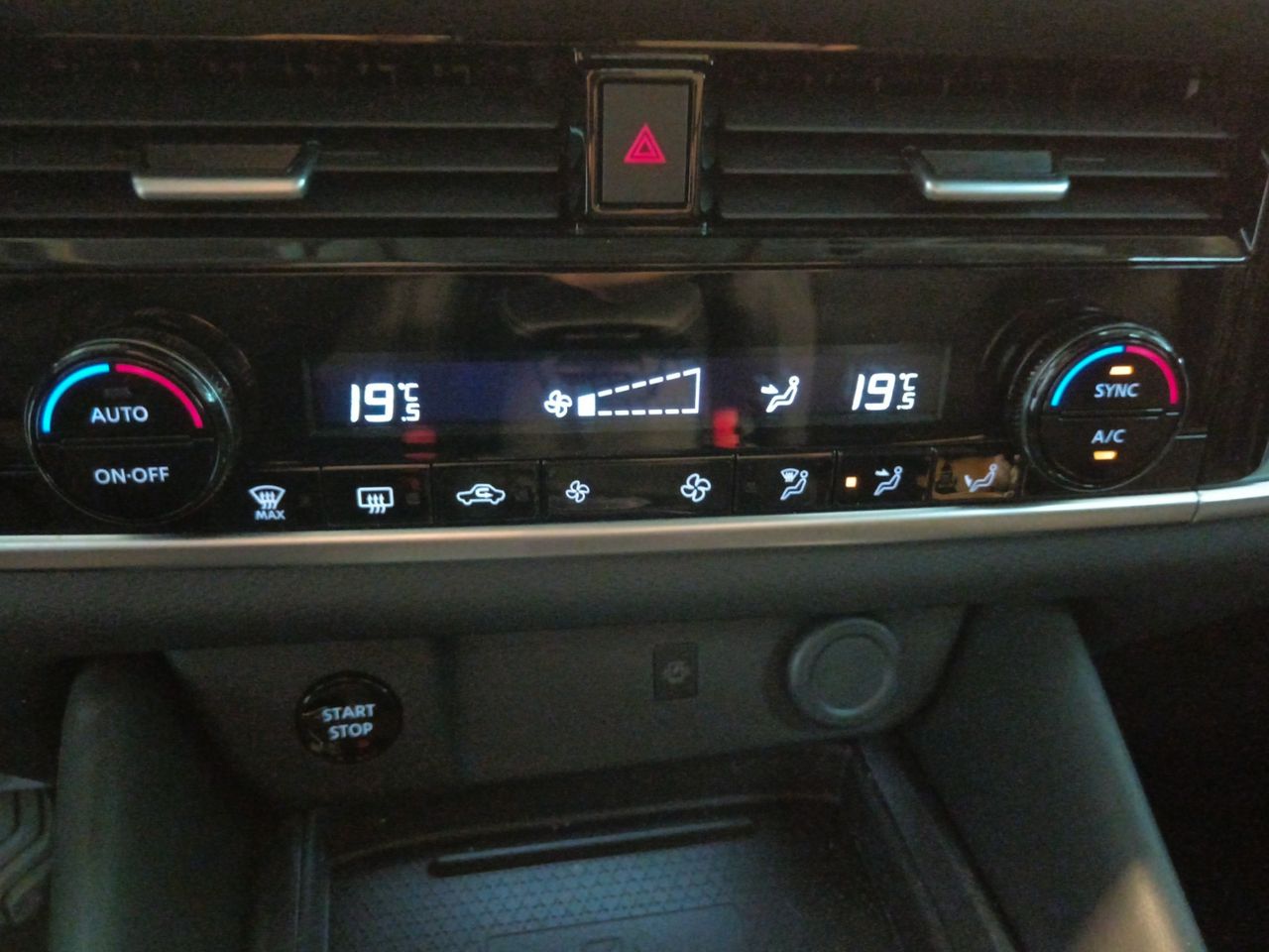 Nissan Qashqai 1.5 VC-T e-Power N-Connecta - foto 19