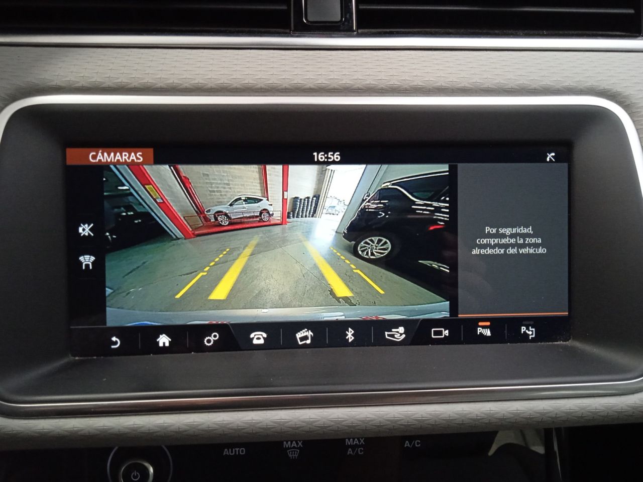 Land-Rover Range Rover Evoque D150 MHEV - foto 17