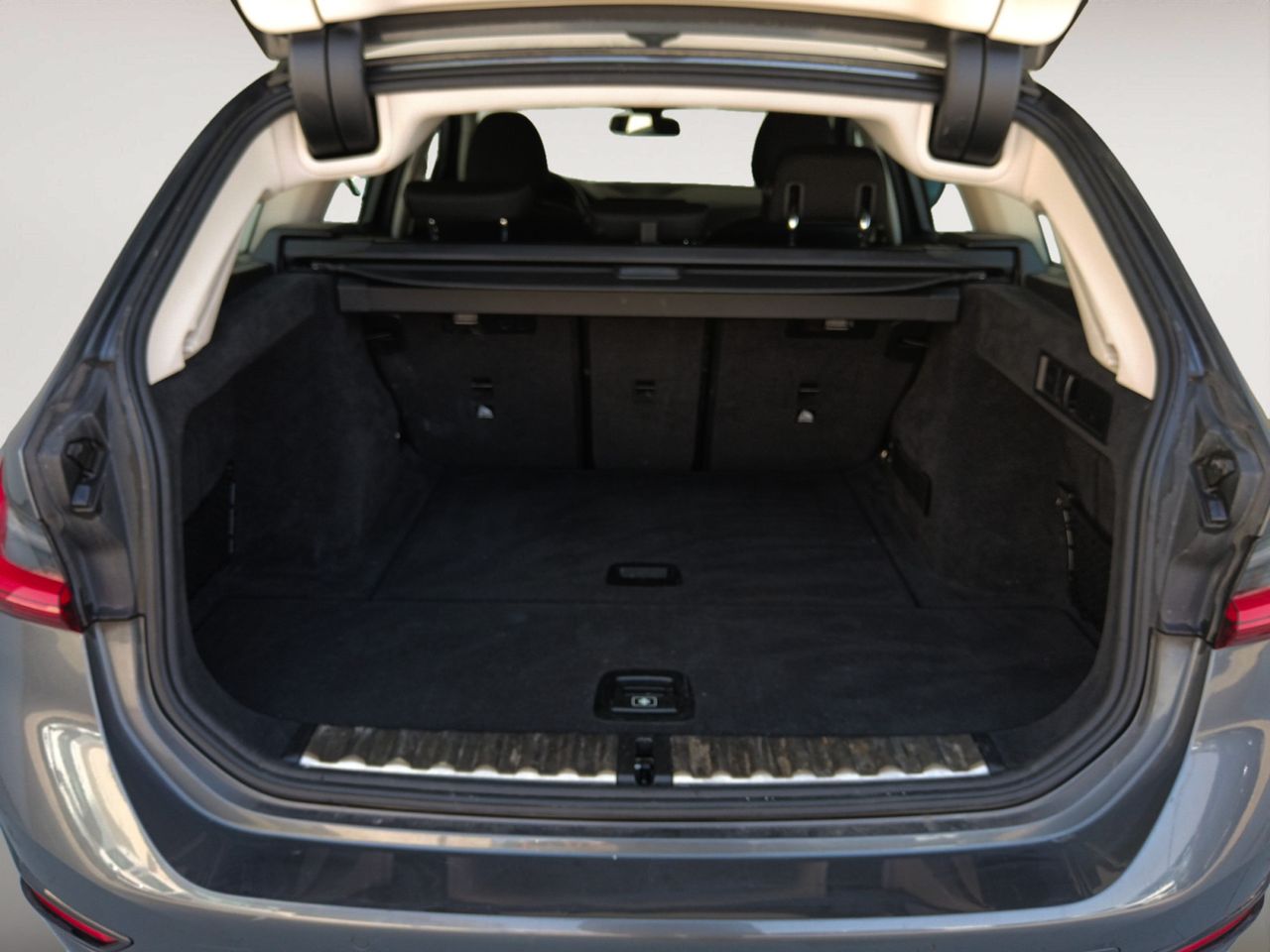 BMW Serie 3 318 d - foto 11