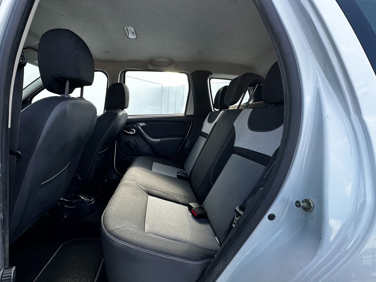 Dacia Duster Laureate 4x2 - foto 9