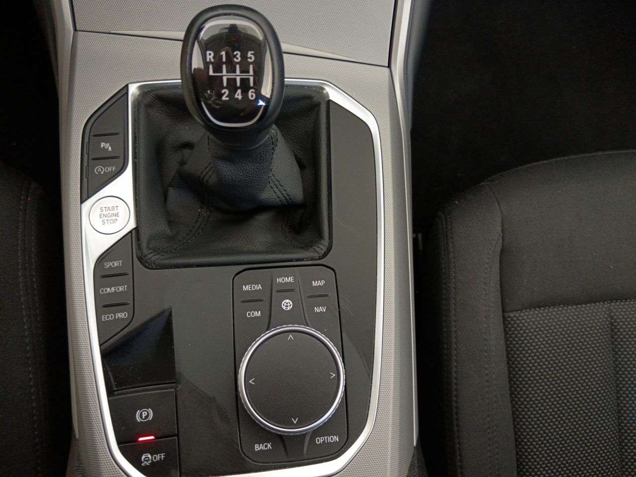 BMW Serie 3 318d - foto 12