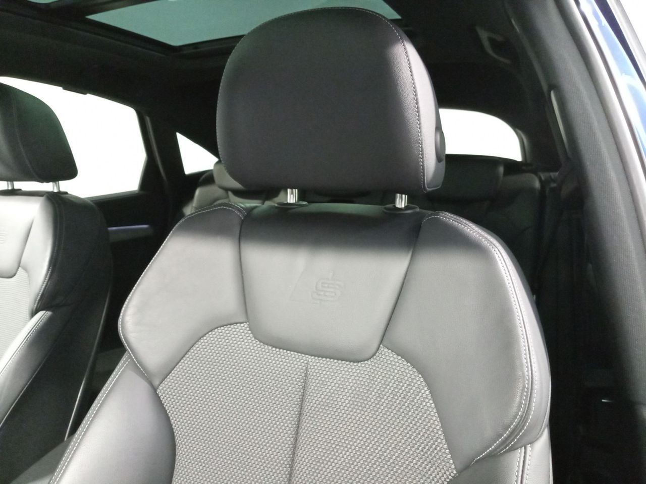 Audi Q5 55 TFSI e quattro black line - foto 21