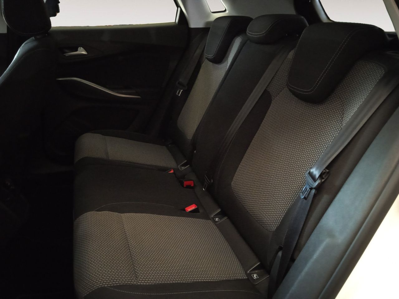 Opel Grandland X 1.2 Turbo Selective - foto 9