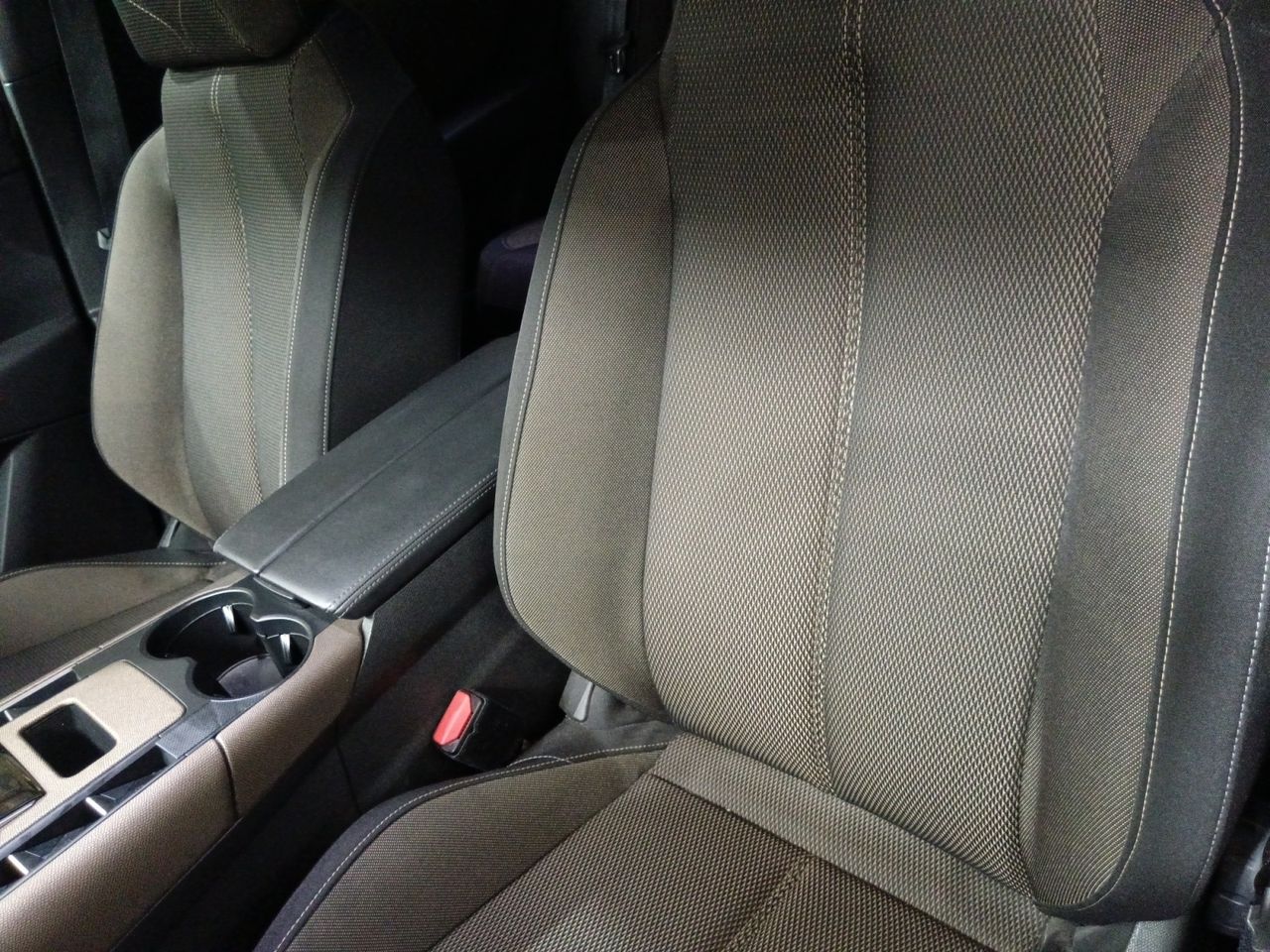 DS DS 7 Crossback 1.6 ETense 225 Ligne Noire Auto - foto 20