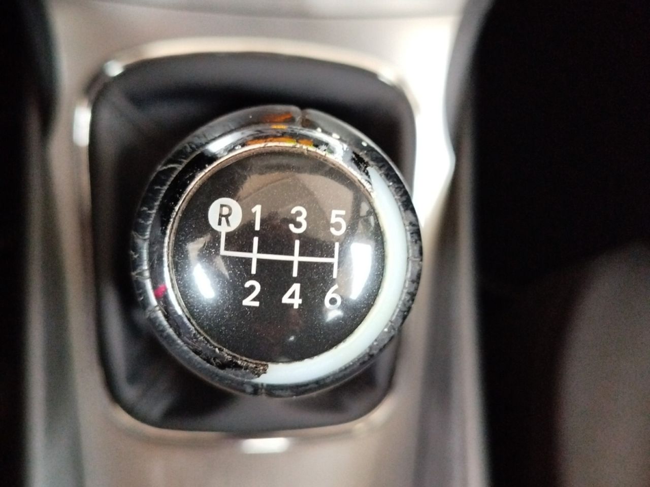 Toyota Avensis Executive - foto 13