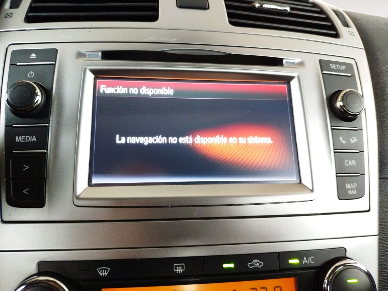 Toyota Avensis Executive - foto 16