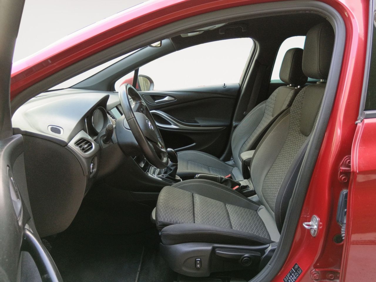 Opel Astra GS Line S&S - foto 9