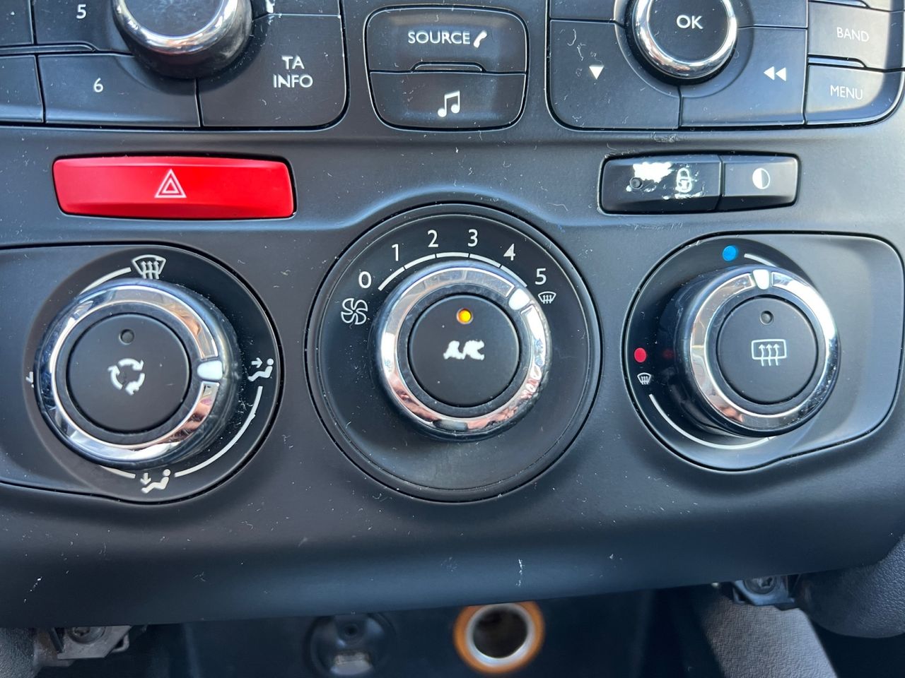 Citroën C4 Tonic - foto 18