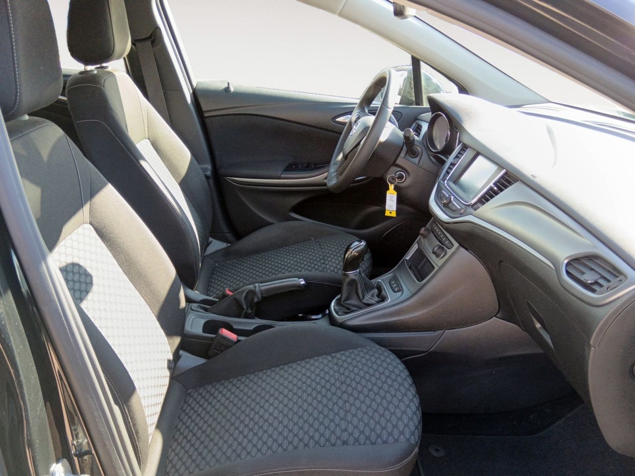 Opel Astra 1.2 Turbo S&S - foto 11