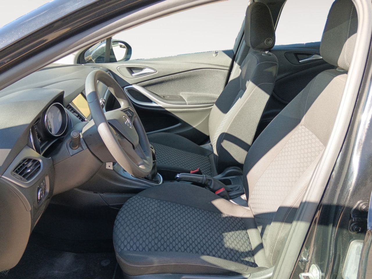 Opel Astra 1.2 Turbo S&S - foto 9