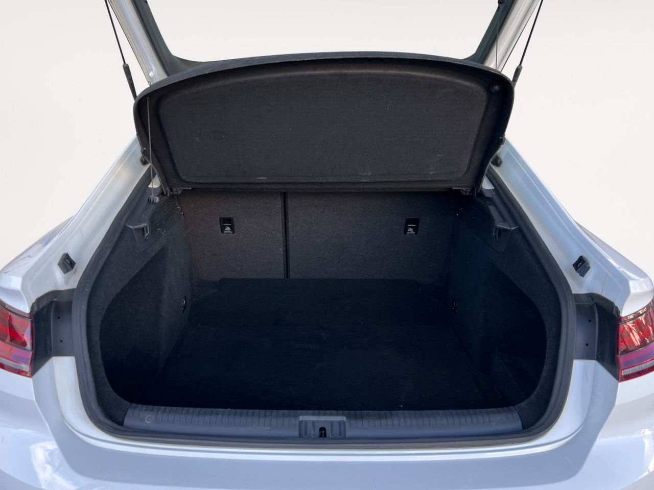 Volkswagen Arteon 2.0 TDI - foto 12