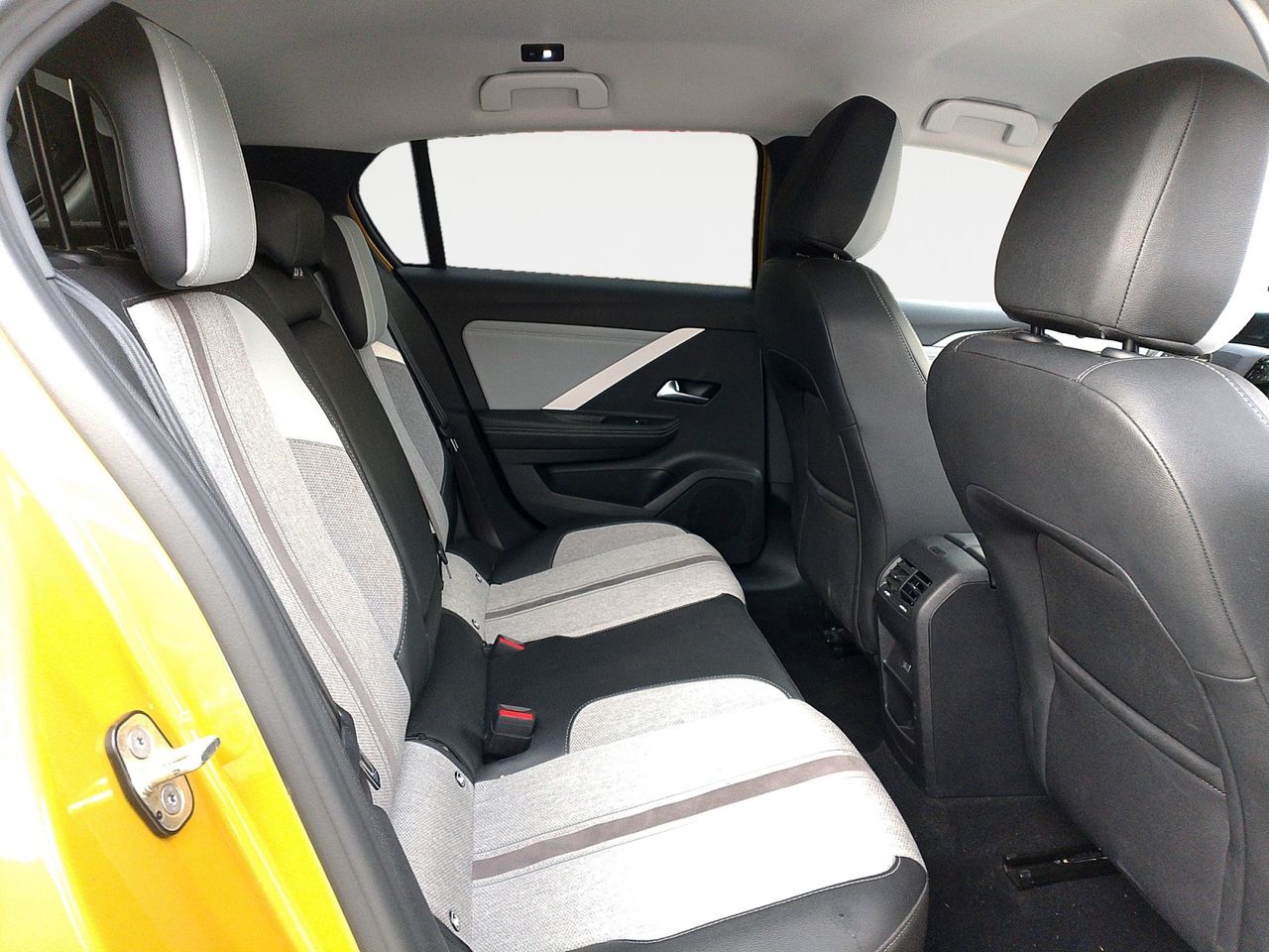 Opel Astra Elegance - foto 10