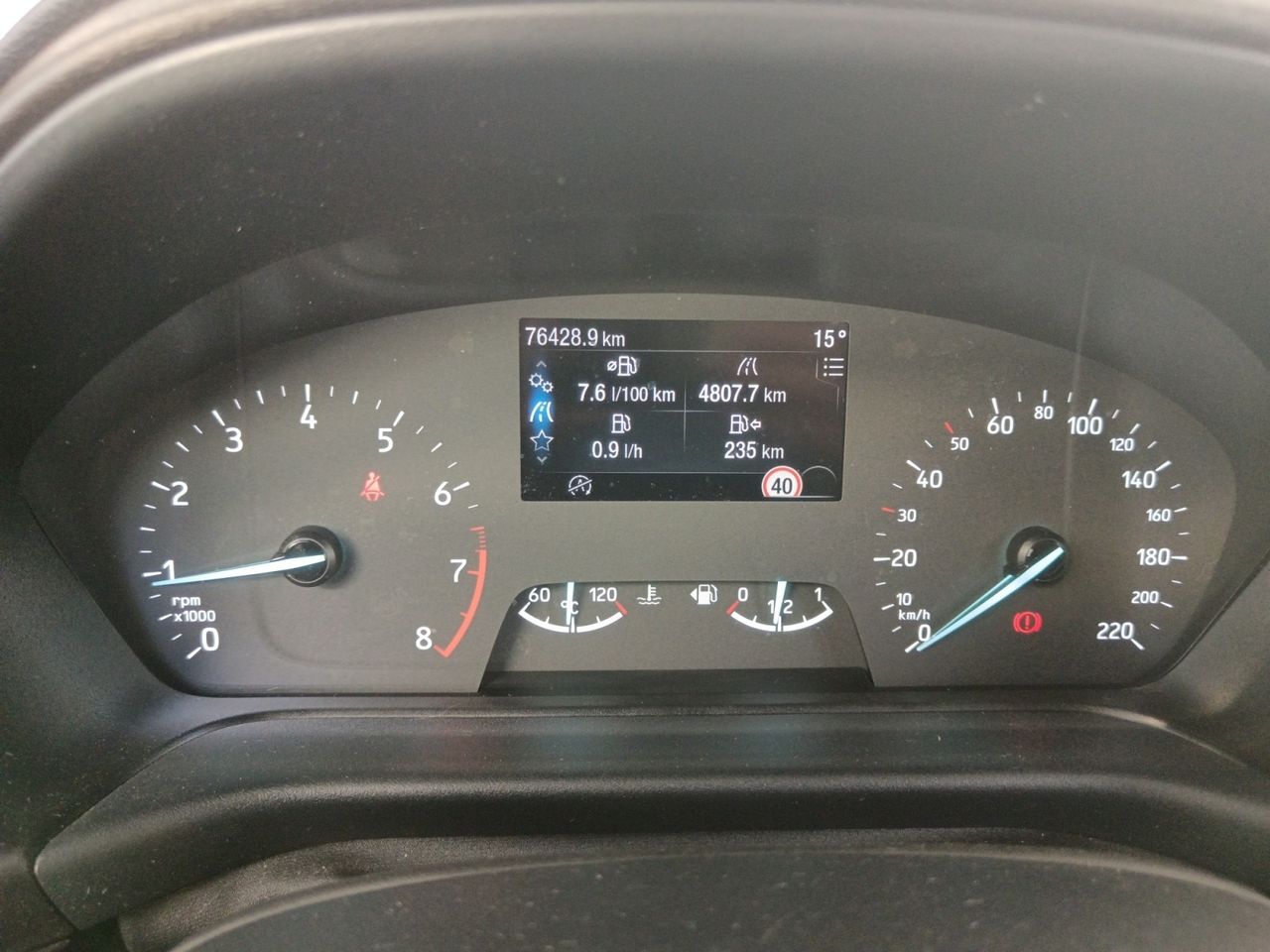 Ford Puma Hybrid Titanium - foto 13