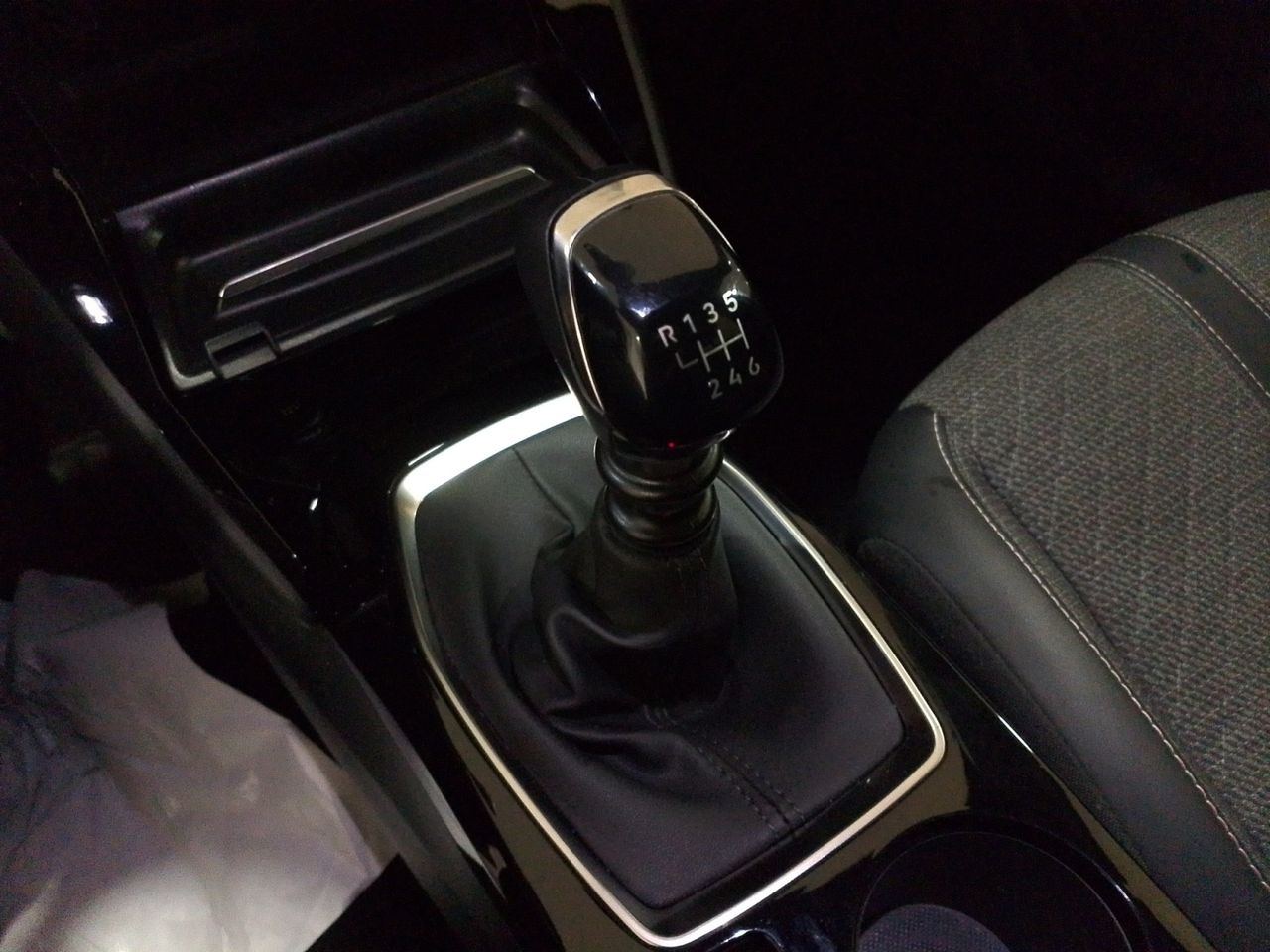 Peugeot 2008 Allure - foto 12