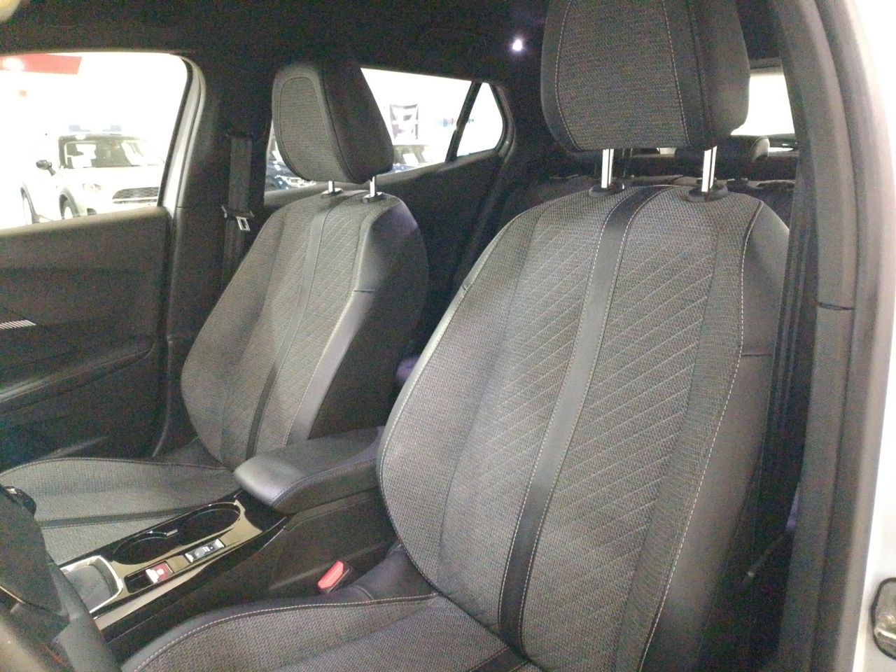 Peugeot 2008 Allure - foto 19