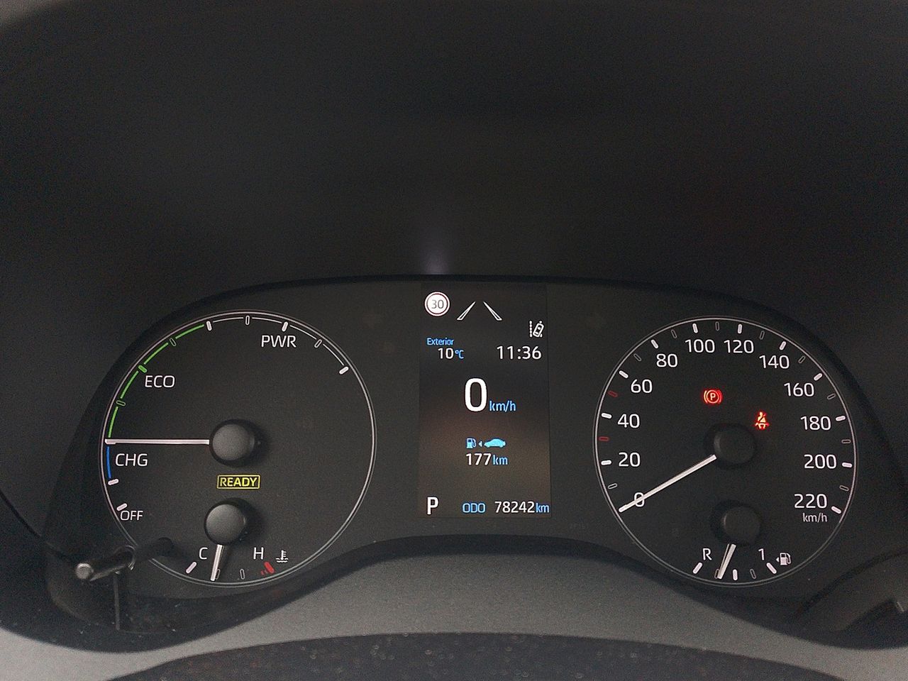 Toyota Yaris Hybrid 2WD Bussines - foto 14