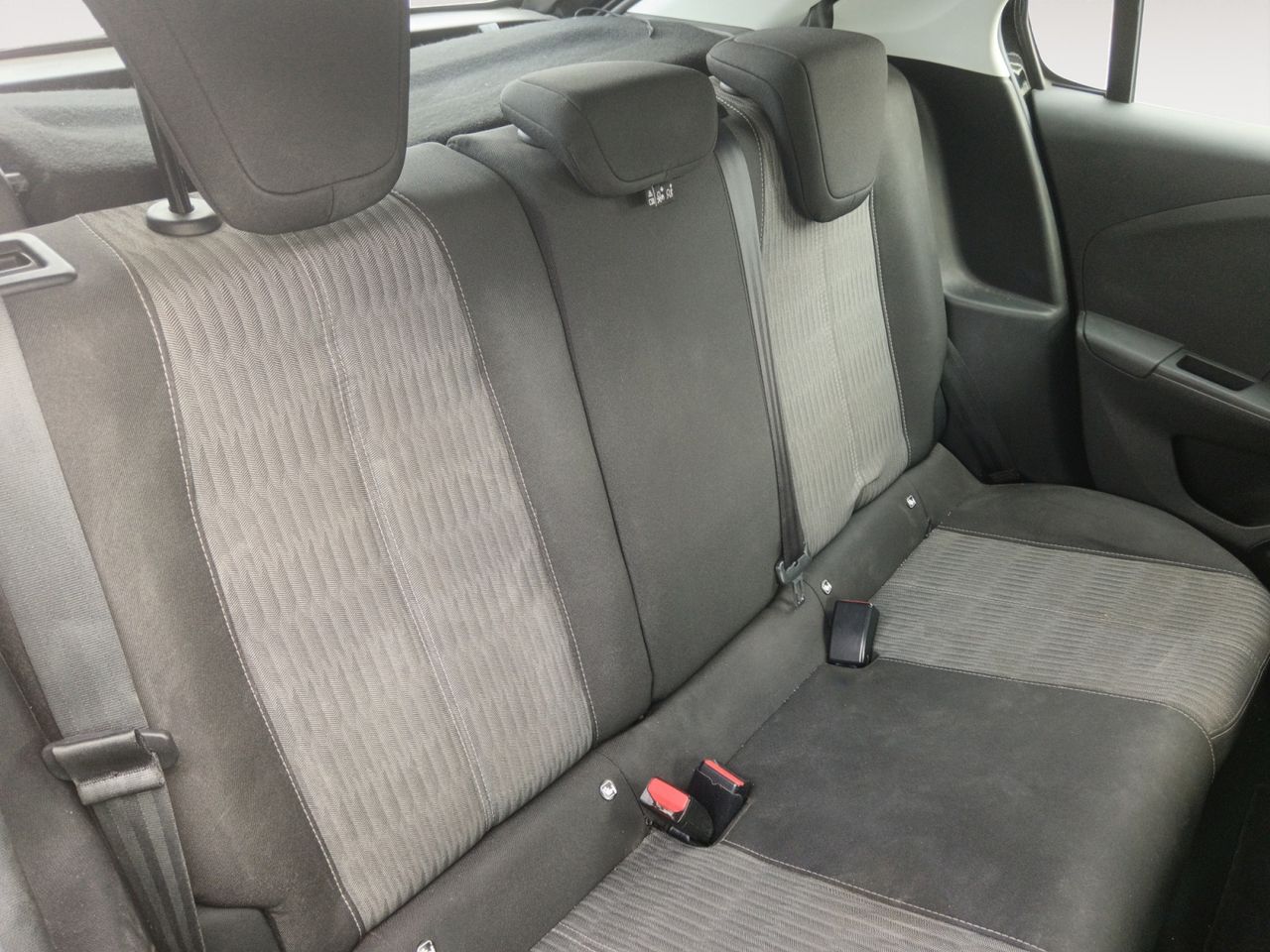 Opel Corsa Edition - foto 10