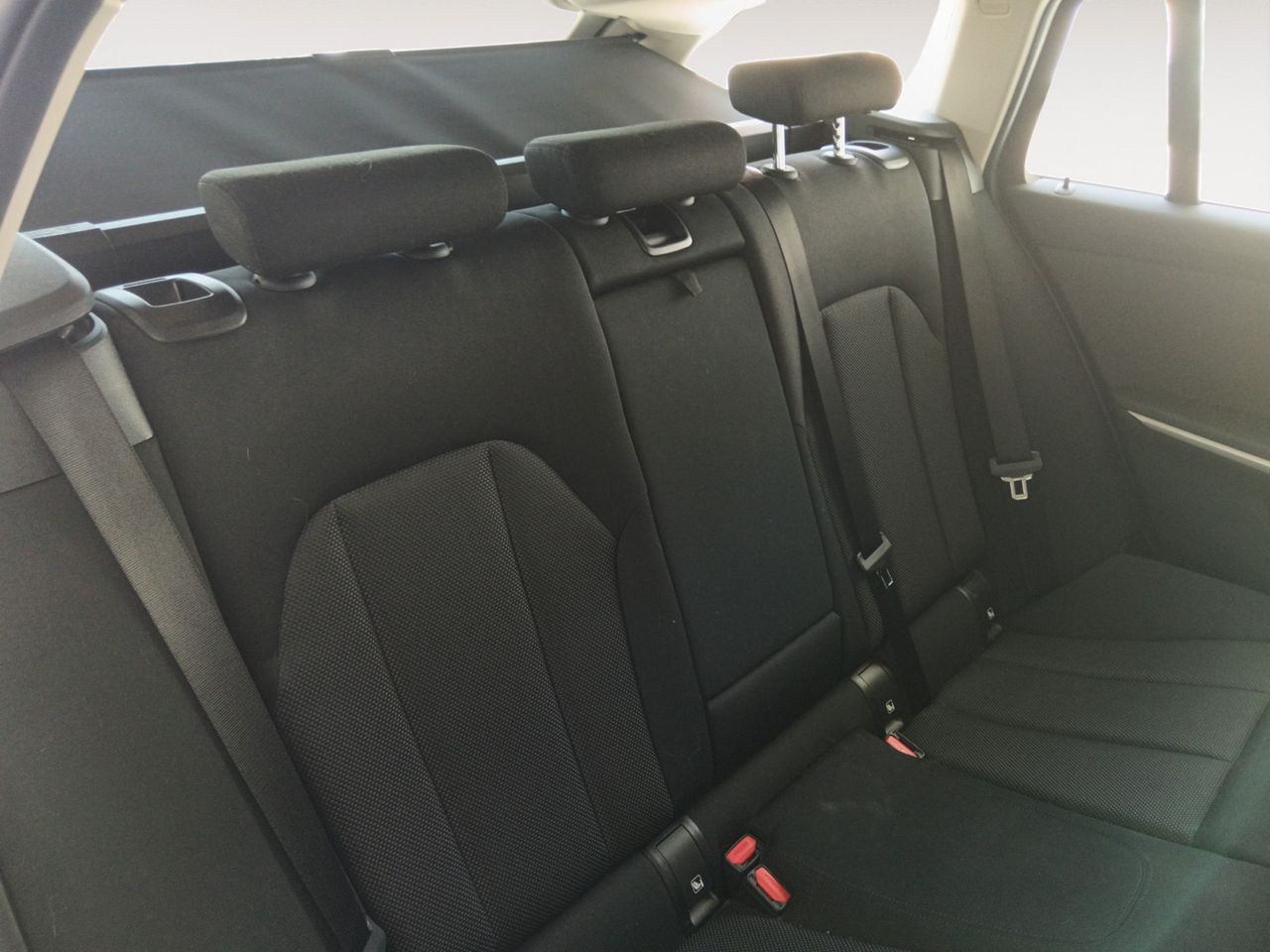 BMW Serie 3 318d - foto 8