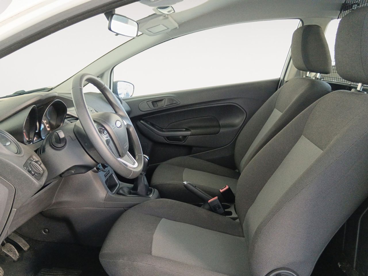 Ford Fiesta Affaires - foto 8