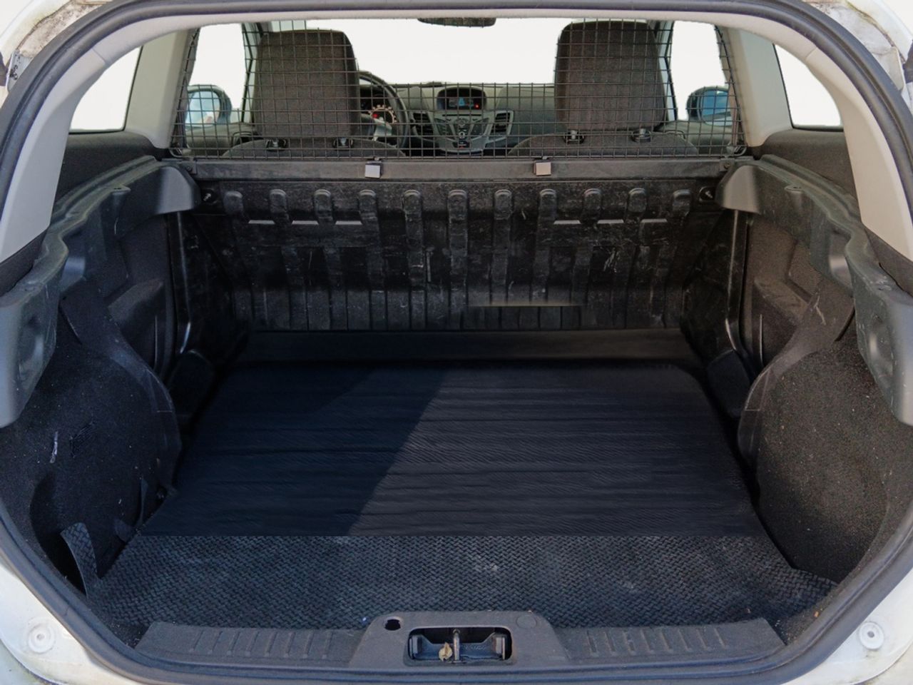 Ford Fiesta Affaires - foto 9