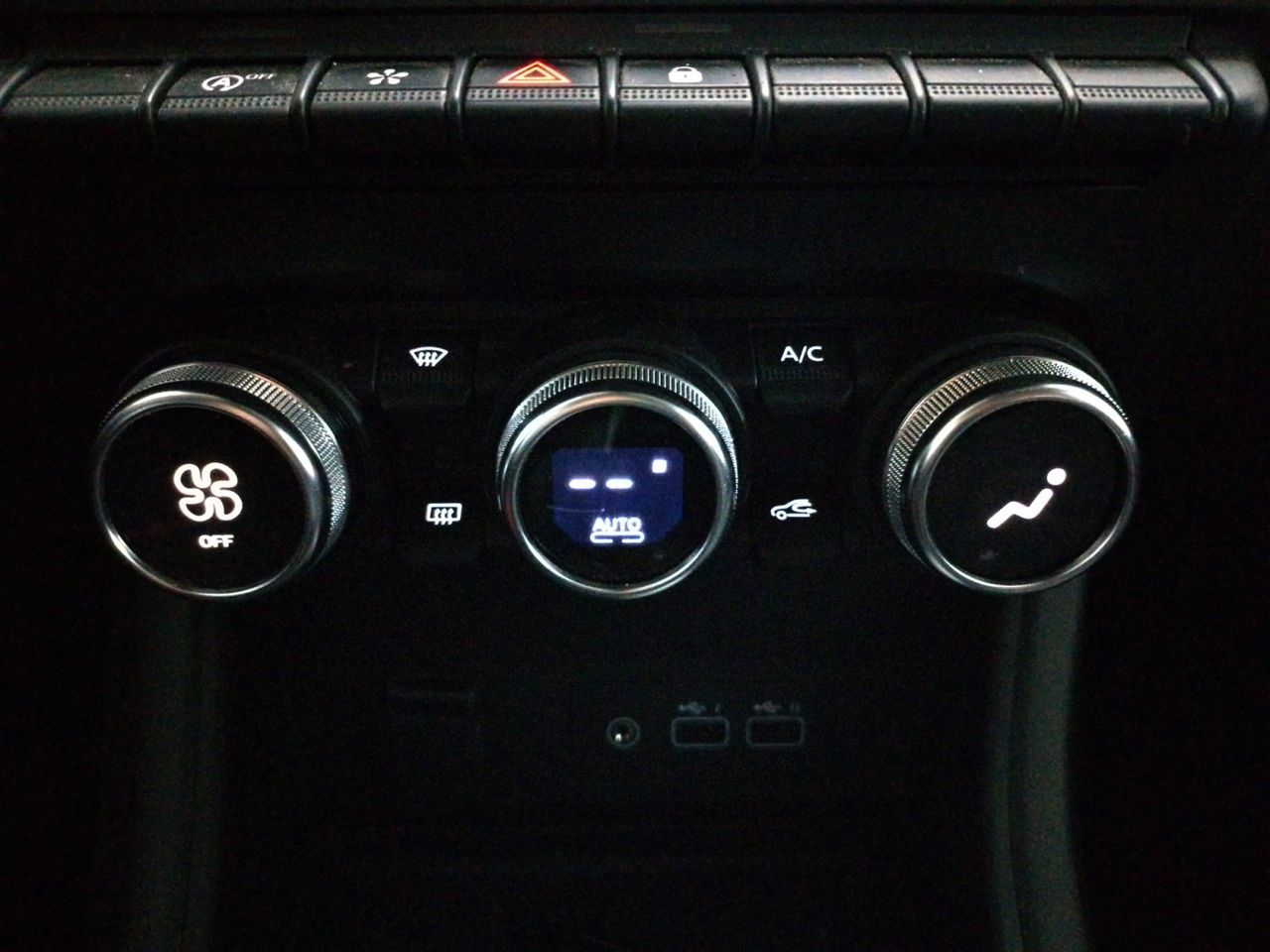 Renault Captur Techno - foto 17