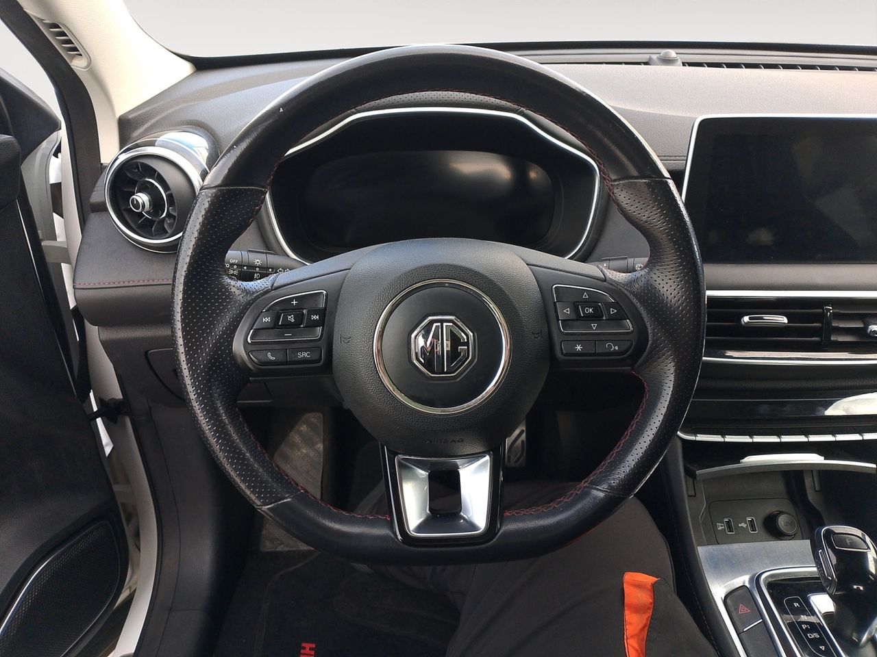 MG HS Luxury - foto 7