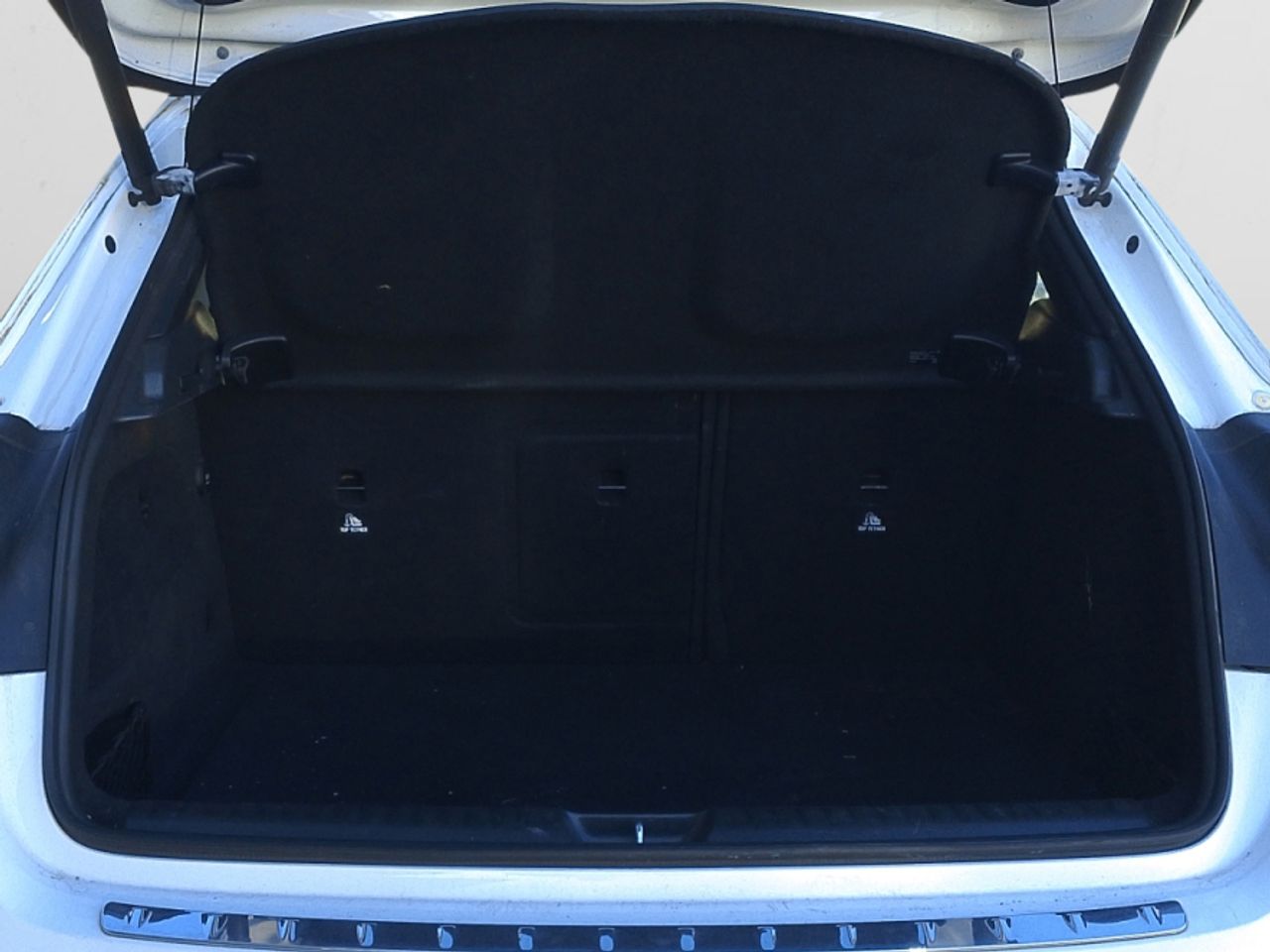 Mercedes GLA 180 - foto 12