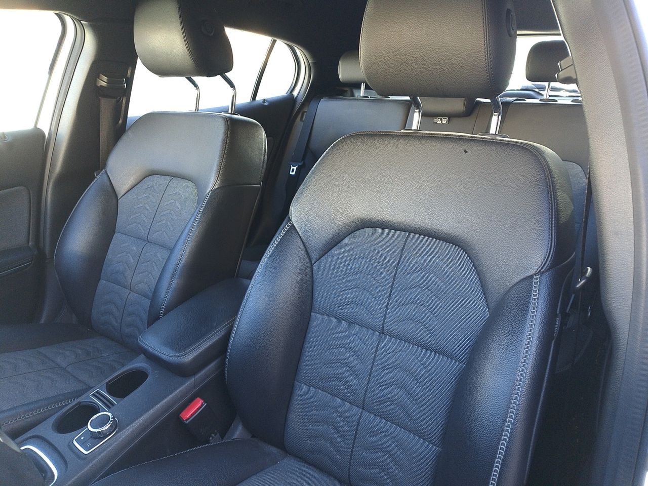 Mercedes GLA 180 - foto 20