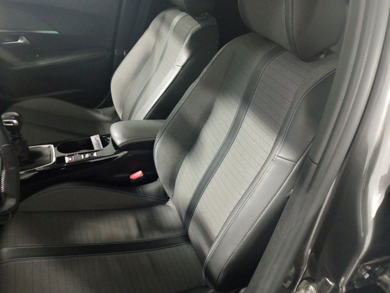 Peugeot 2008 Allure Pack - foto 20