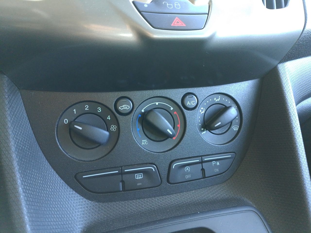 Ford Tourneo Connect Titanium Powershift - foto 18