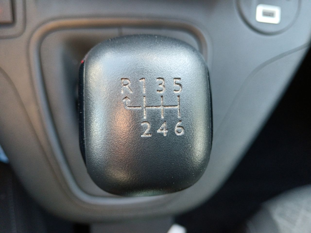 Opel Combo Cargo Innovation XL - foto 12