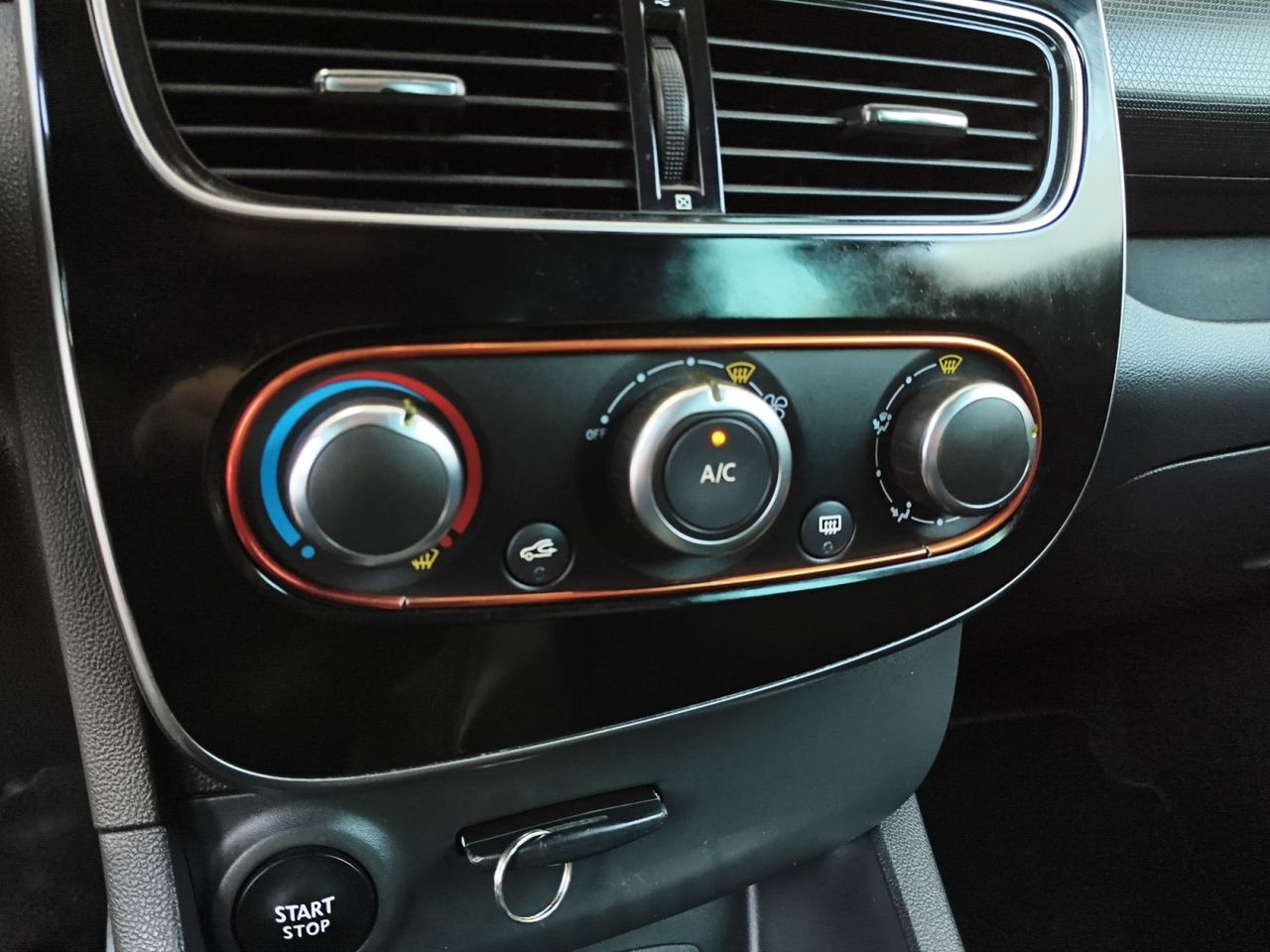 Renault Clio Limited - foto 19