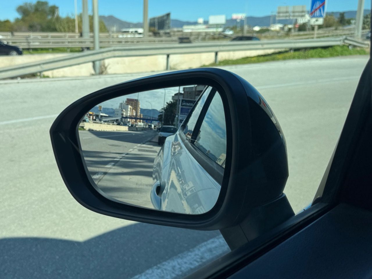 Nissan Juke N-Connecta - foto 20