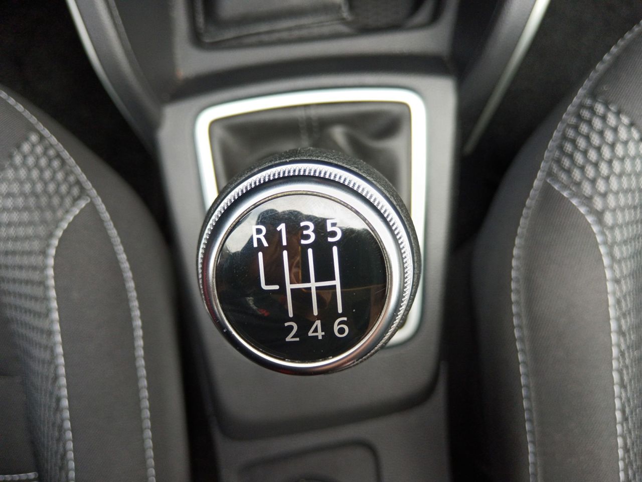 Dacia Duster Prestige - foto 12