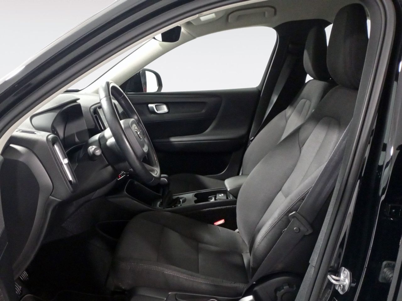 Volvo XC40 T3 2WD - foto 9