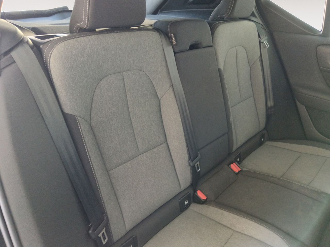 Volvo XC40 Plus Dark - foto 9