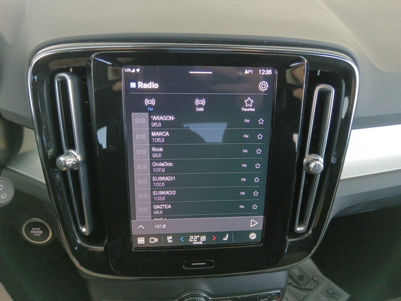 Volvo XC40 Plus Dark - foto 17