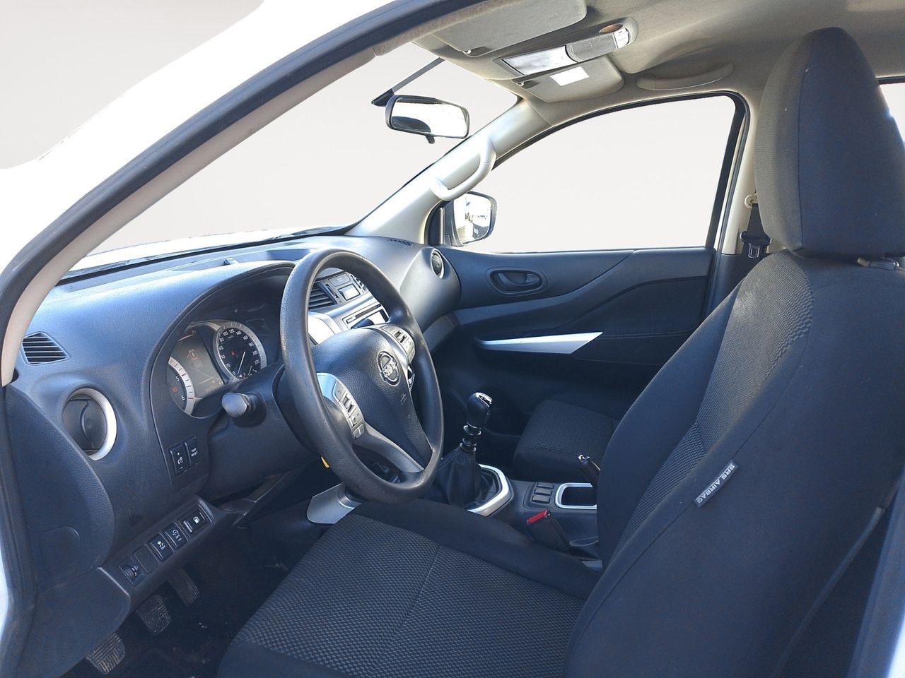 Nissan Navara Visia Double Cab 4x4 - foto 9