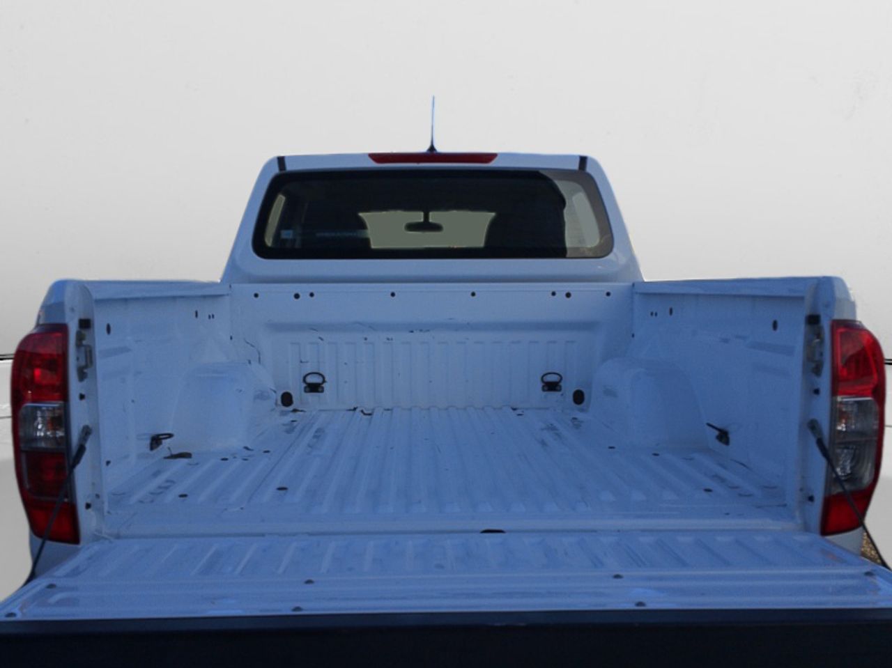 Nissan Navara Visia Double Cab 4x4 - foto 12